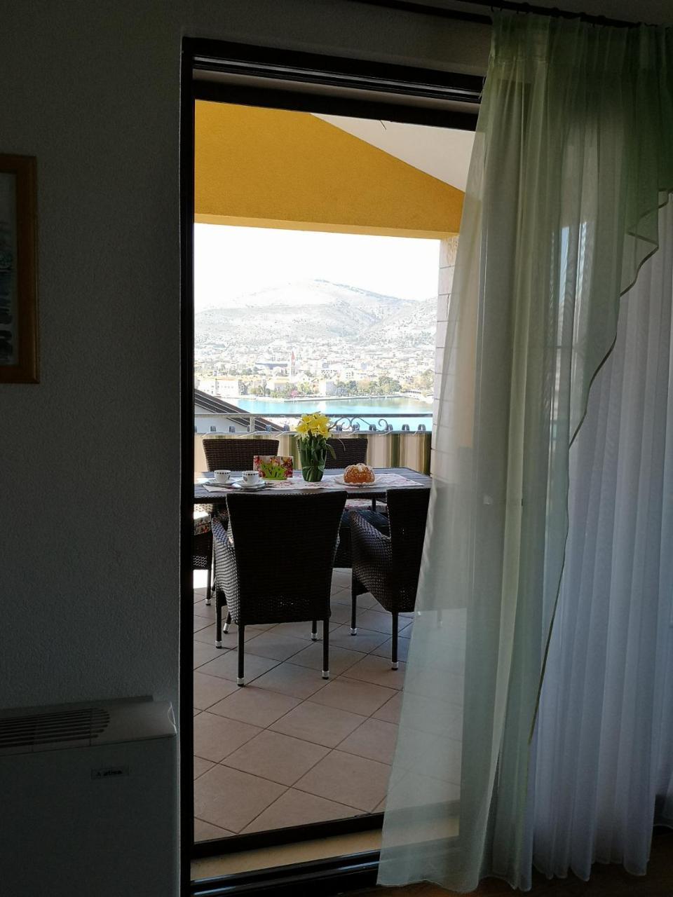 Apartments Ivona 2 Trogir Exterior photo